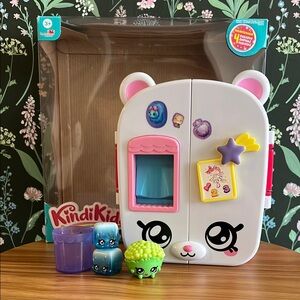 KINDI KIDS Fun Refrigerator! EXCELLENT condition, Comes complete with box!